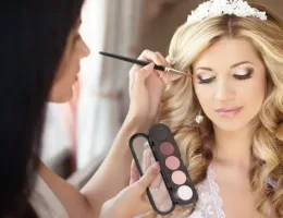 آرایشگاه زنانه و سالن زیبایی